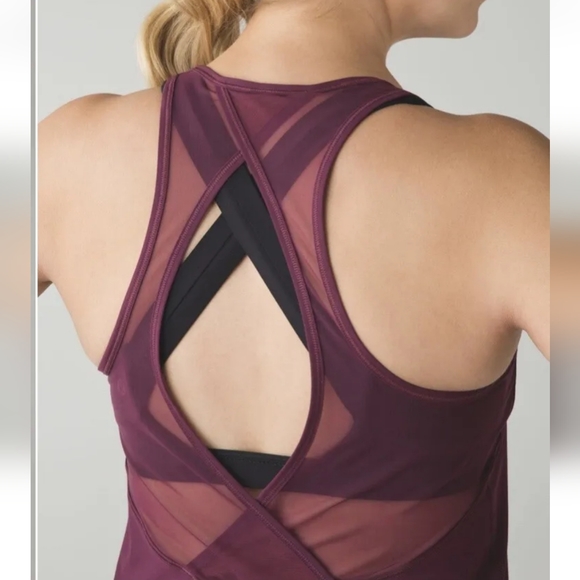 Lululemon trankil tank red grape mesh size 8 - Picture 3 of 9